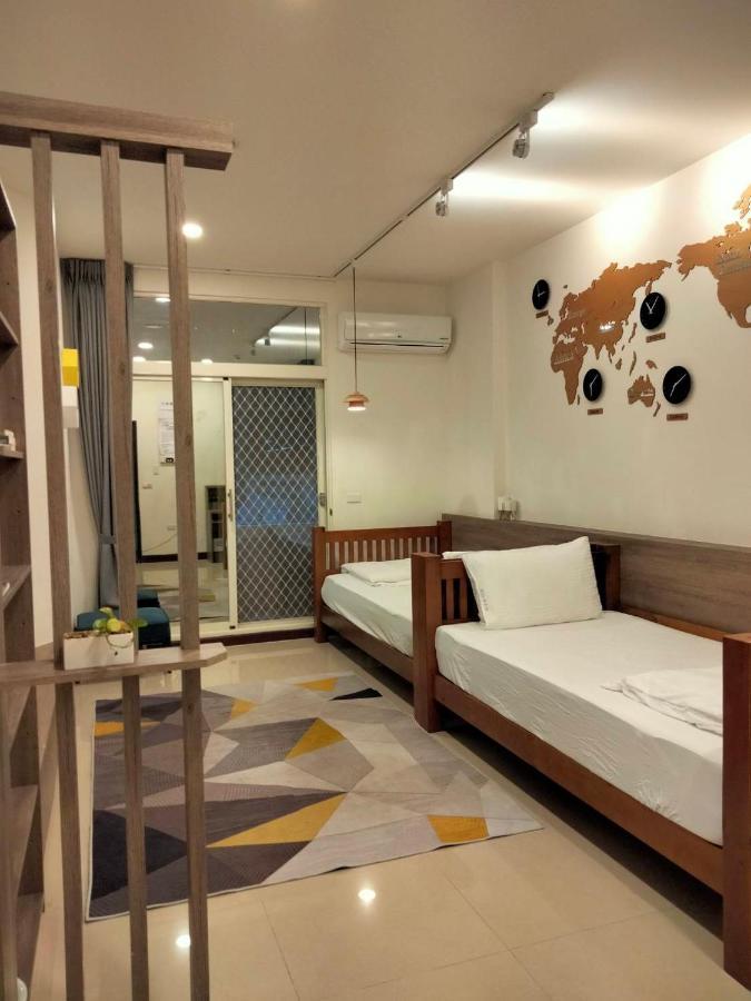 910 Hostel Юли Екстериор снимка