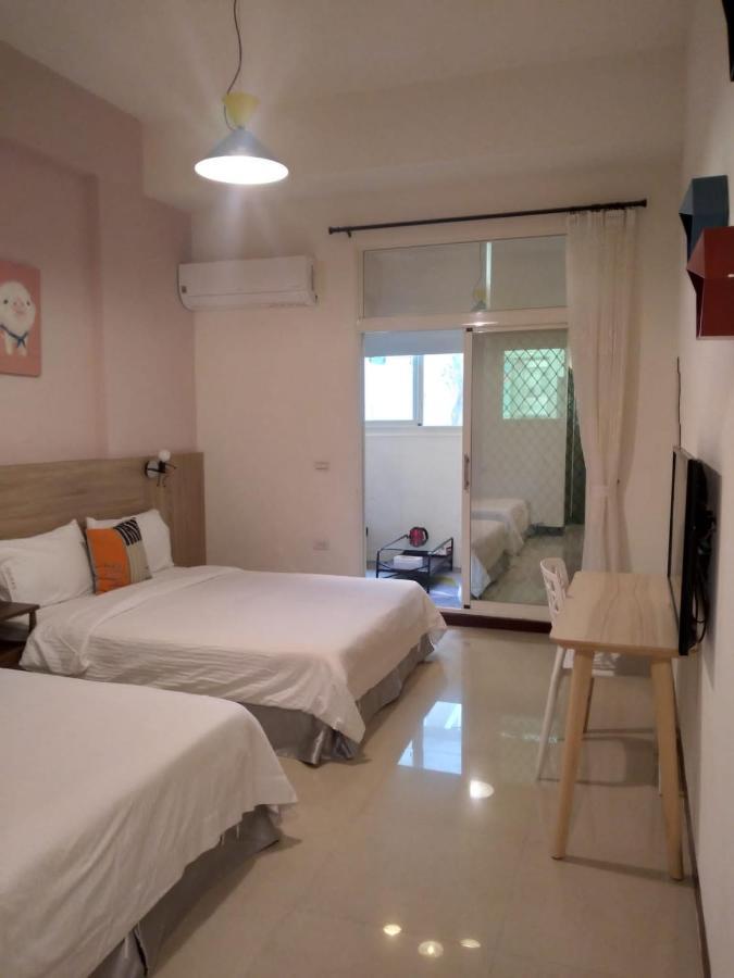 910 Hostel Юли Екстериор снимка