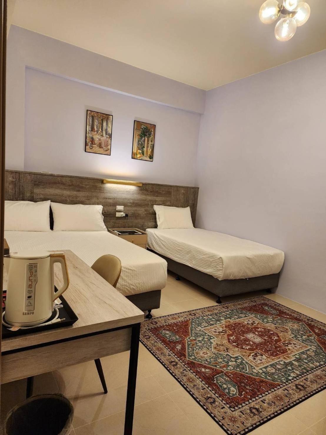 910 Hostel Юли Екстериор снимка