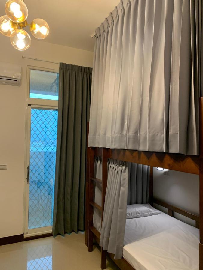 910 Hostel Юли Екстериор снимка