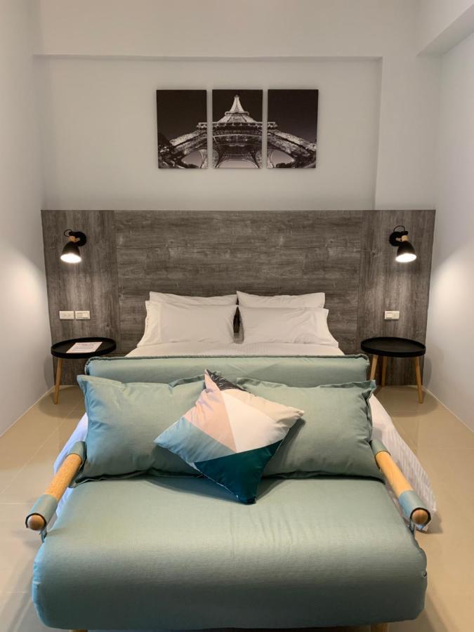 910 Hostel Юли Екстериор снимка