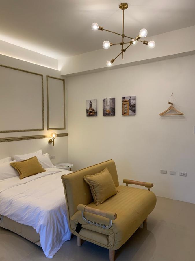 910 Hostel Юли Екстериор снимка