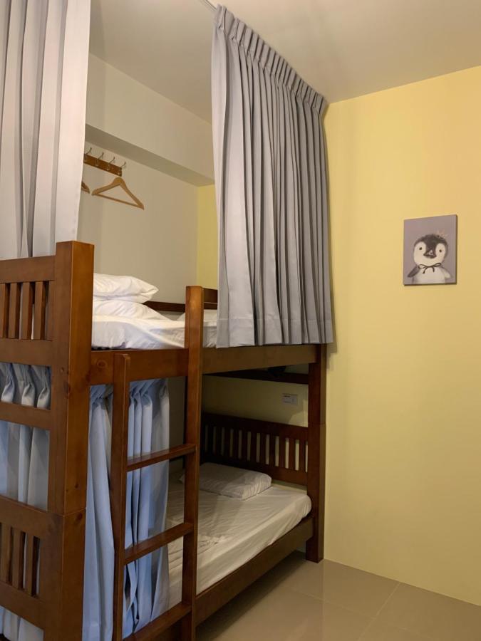 910 Hostel Юли Екстериор снимка