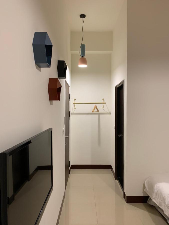 910 Hostel Юли Екстериор снимка