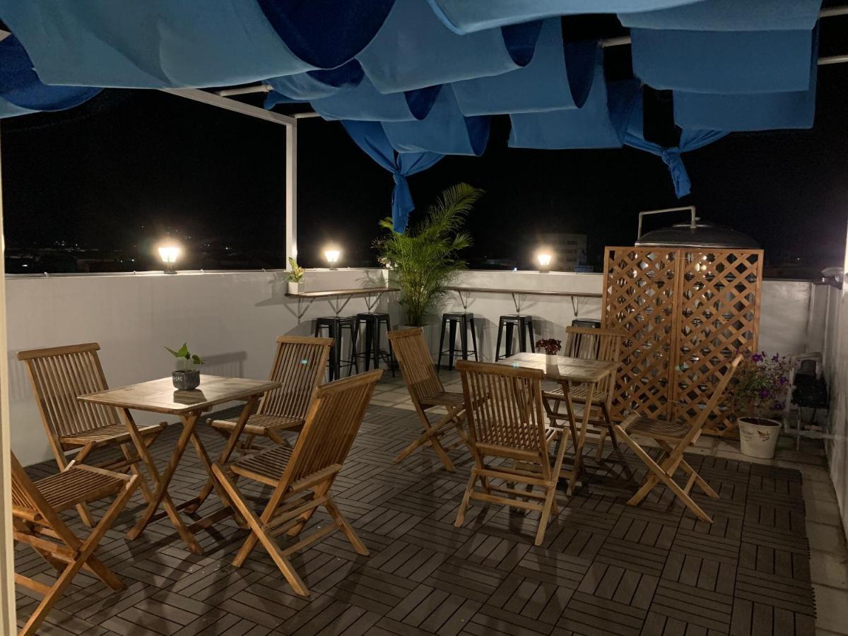 910 Hostel Юли Екстериор снимка