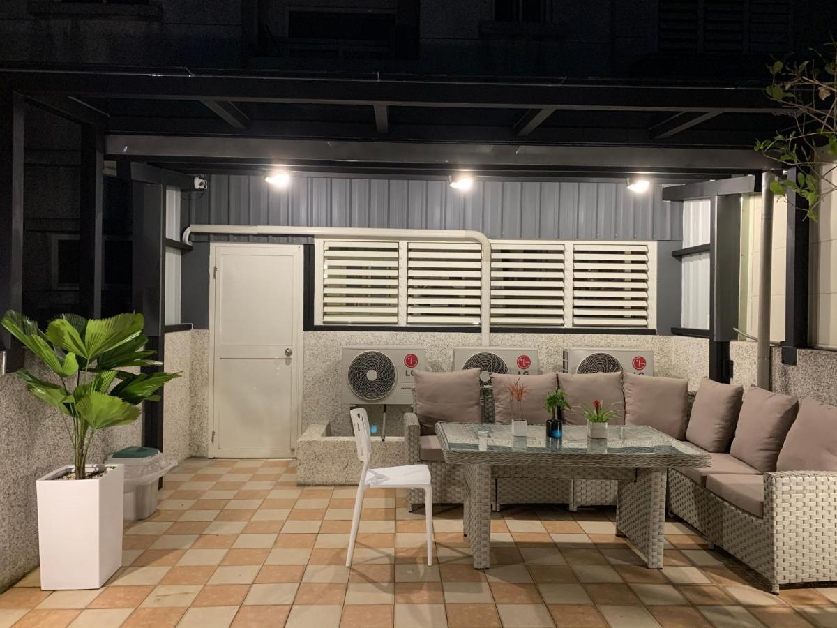 910 Hostel Юли Екстериор снимка