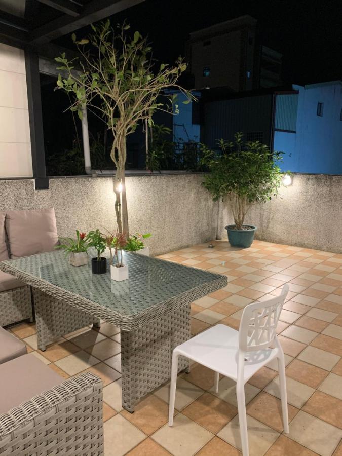 910 Hostel Юли Екстериор снимка