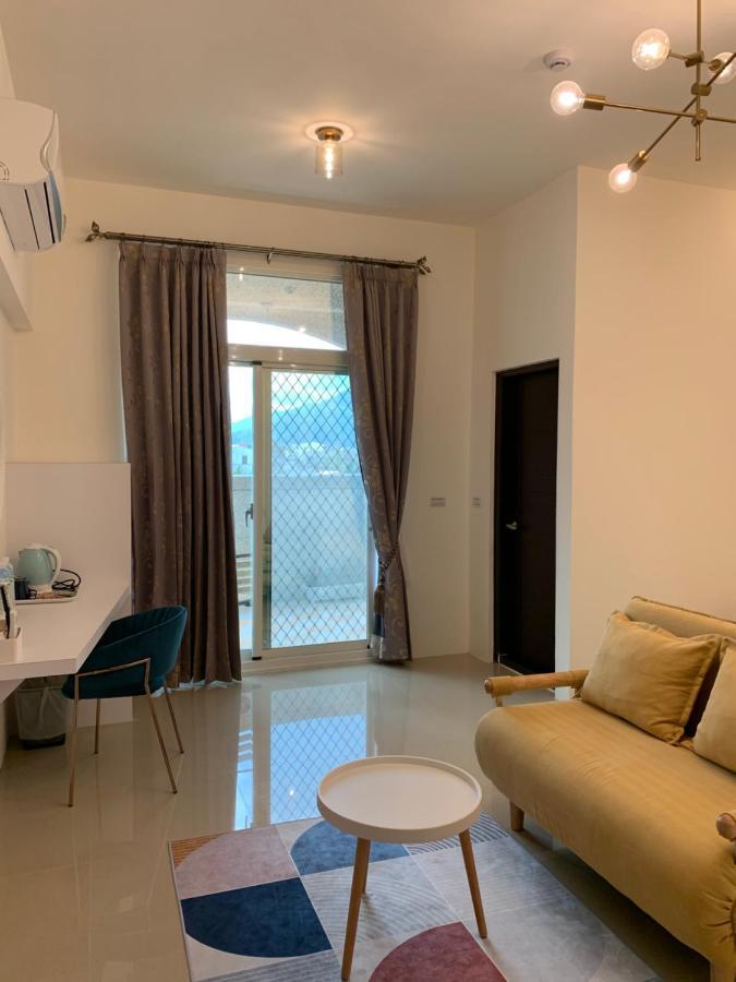 910 Hostel Юли Екстериор снимка