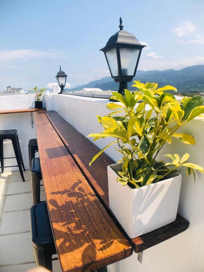910 Hostel Юли Екстериор снимка